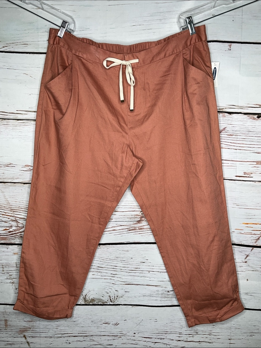 Old Navy NWT Size 18 Desert Rose Drawstring Tapered Leg Crop Pants